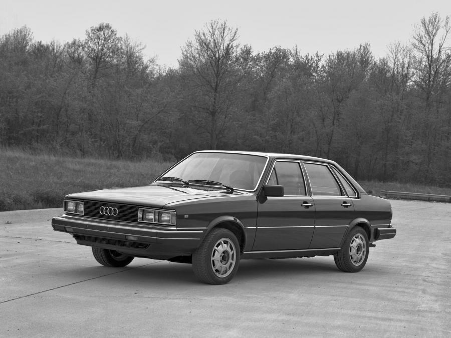  Audi 4000 1980 года  (фото 3 из 6)